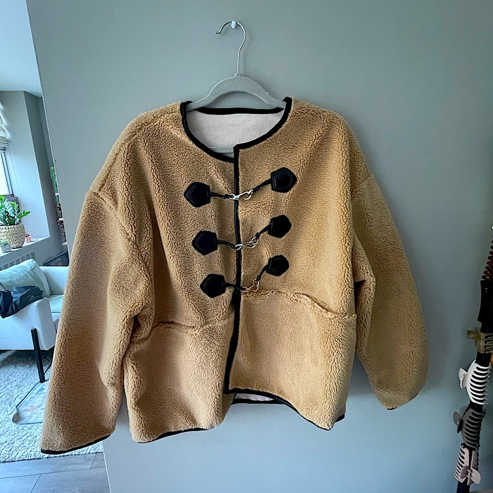 Sherpa Jacket with Clasps